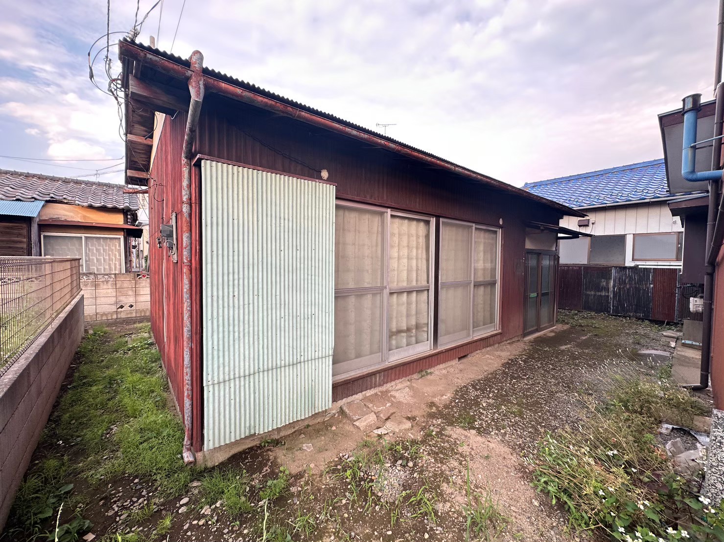 古河市幸町 再建築不可の戸建 外観