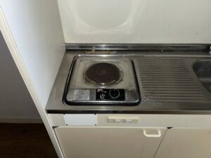 1口コンロの古いキッチン（横浜市旭区）